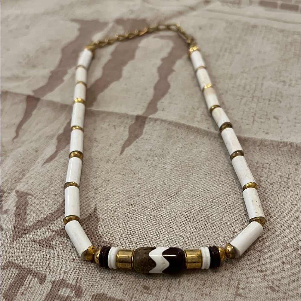 Elegant White and Gold Beaded Necklace